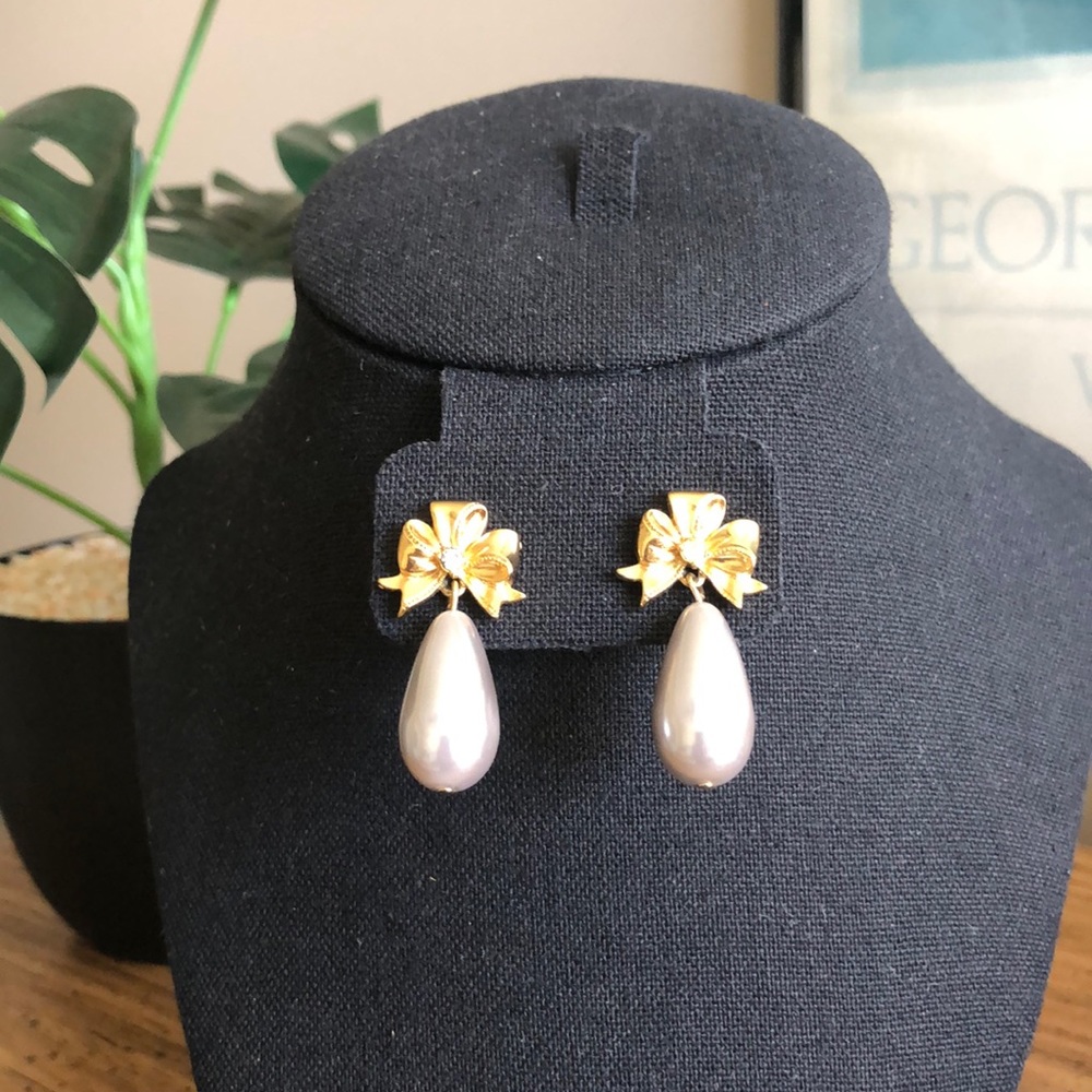 Vintage Grey Faux Pearl Dangle Earrings